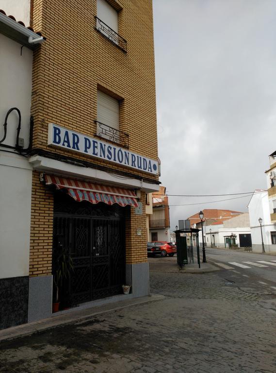 Bar Pension Ruda Hinojosa del Duque 外观 照片